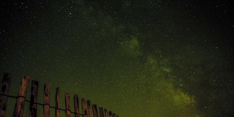 区块链创新产品深度解析：技术架构、应用场景与行业变革