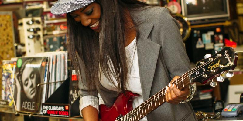 边缘计算赋能工业物联网：实时数据处理与区块链安全架构深度解析